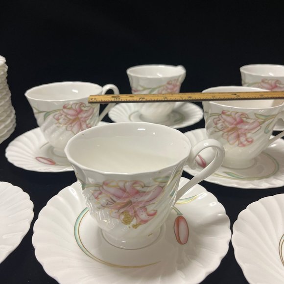 COPY - @jannahu Vintage NIKKO Japan Fine Bone China Rhubrum Lily Dinnerware Cup… - Picture 9 of 16